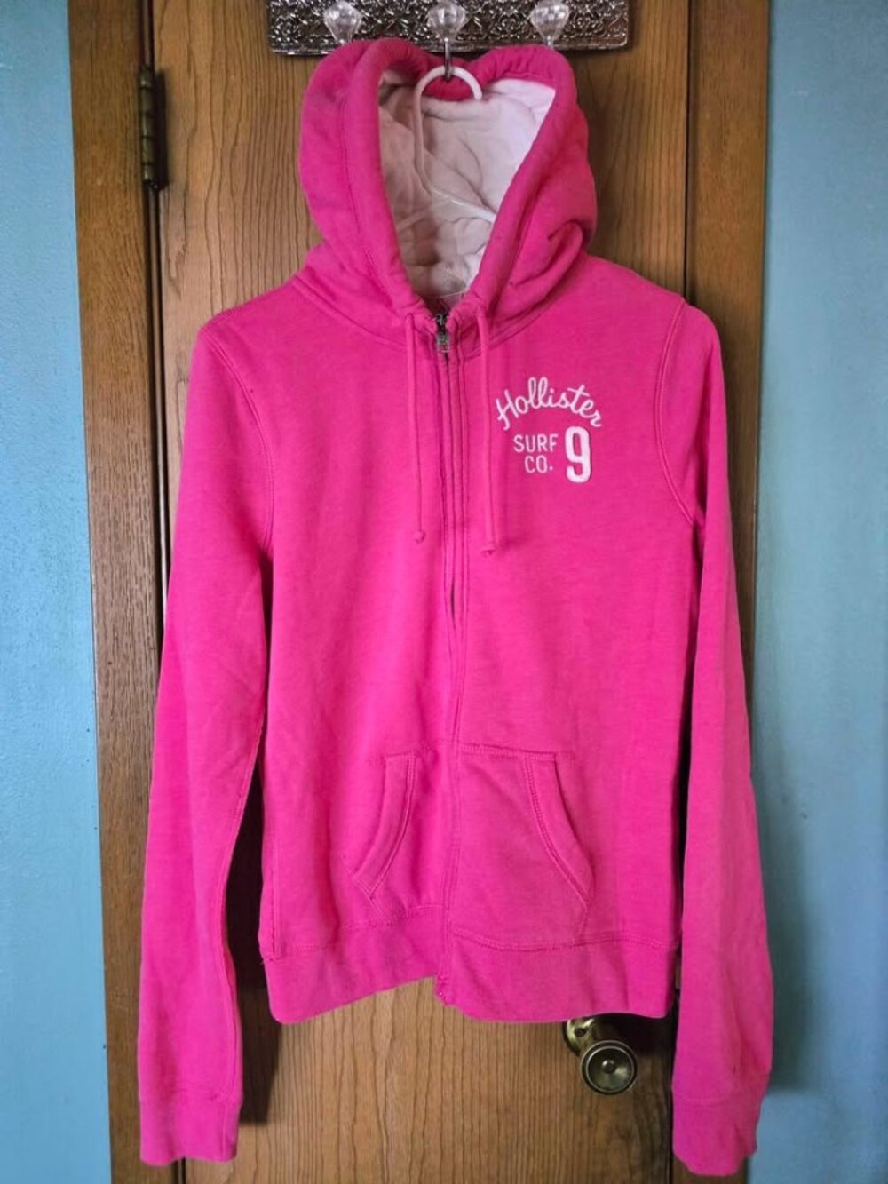 New M Soft Pink & White Zip Up Hollister Hoodie with Pockets - Has Spots